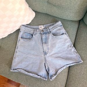 Princess Polly High Waisted Shorts - Size 6